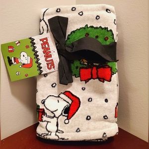 NEW Snoopy Christmas Hand Towels Set of 2✨️❄️